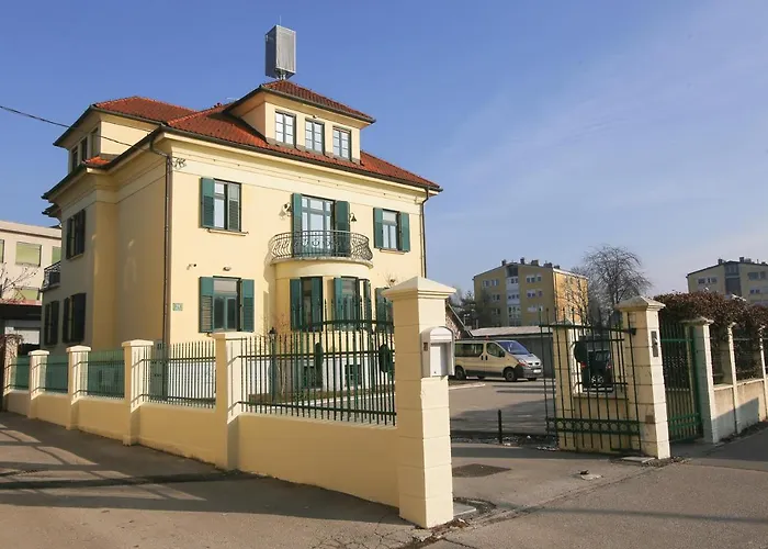 Hotel Vila Katrca Lubiana